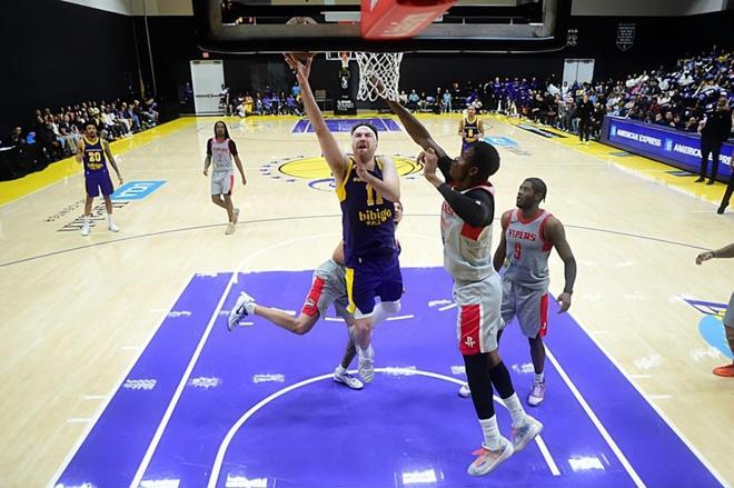 南湾湖人晋级西部决赛 蒂米26分助球队突围