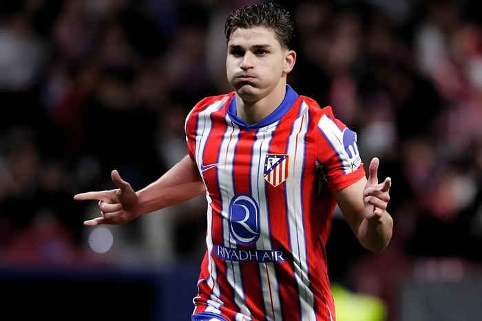 巴萨1亿欧元争夺阿尔瓦雷斯，马竞高违约金拒卖